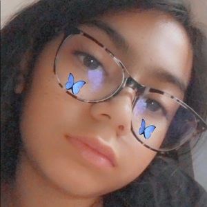 Meet your Posher, Anahi